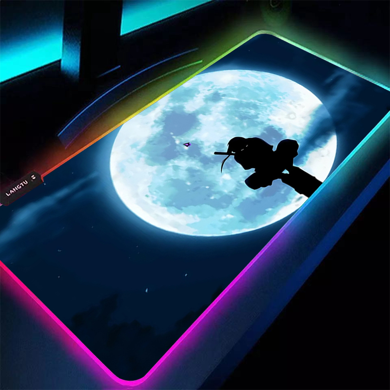 Esports Y Gaming - RGB 大型マウスパッド 90 × 40 センチメートルナルトうちはイタチスピード